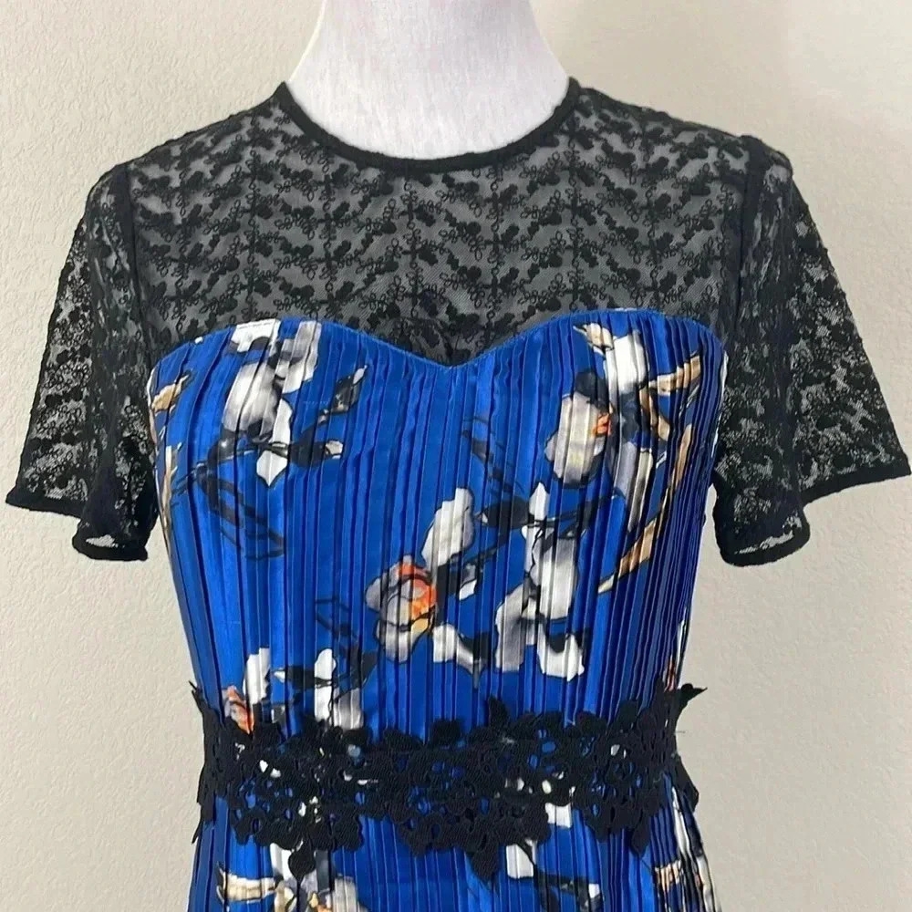 Foxiedox blue floral lace flared mini dress size 4 - Picture 5 of 10